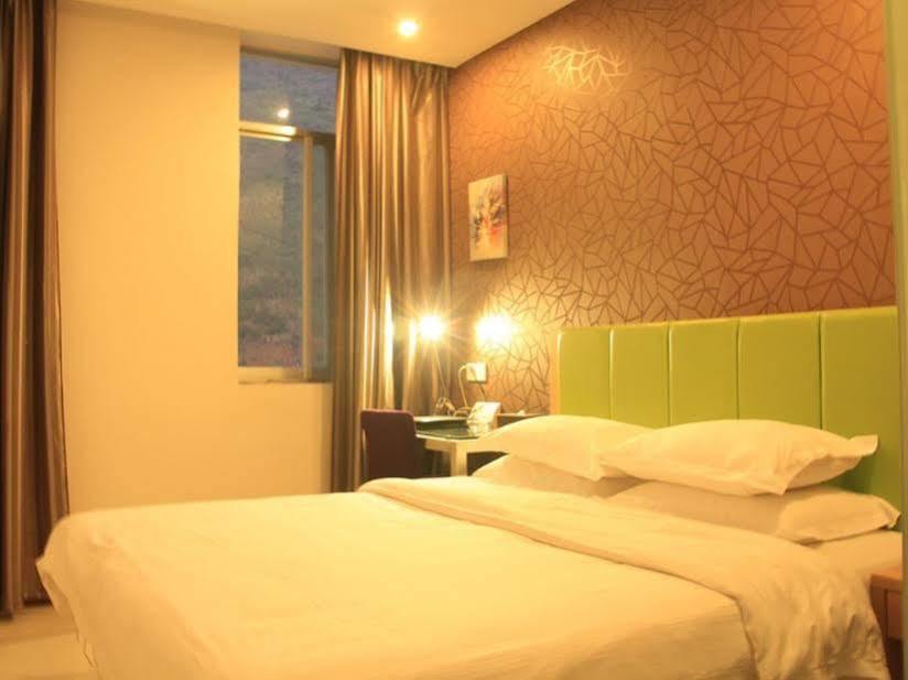 Yangshuo Harbour View Hotel Buitenkant foto